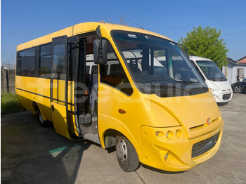 Bus sekolah IVECO