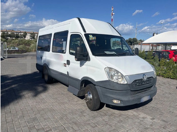 Bus pariwisata IVECO Daily