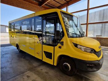 Bus sekolah IVECO
