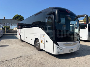Bus pariwisata IVECO Magelys
