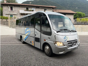 Bus pariwisata MERCEDES-BENZ