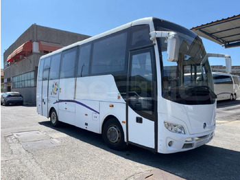 Bus pariwisata TEMSA