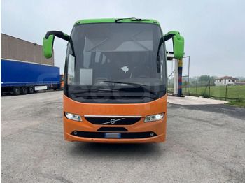 Bus pariwisata VOLVO