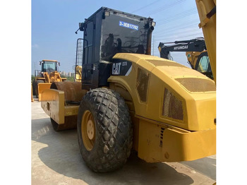 Pemadat CATERPILLAR CS76 road roller Road construction: gambar 4 Pemadat CATERPILLAR CS76 road roller Road construction: gambar 4