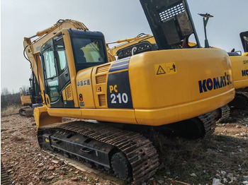 Ekskavator perayap KOMATSU PC210