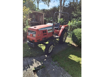 Traktor kompak HINOMOTO