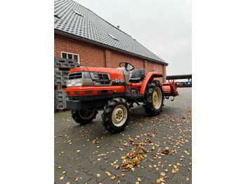 Traktor kompak KUBOTA