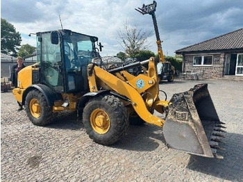Wheel loader CATERPILLAR 906M