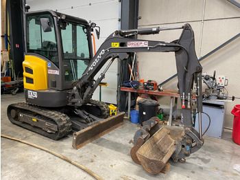 Ekskavator mini VOLVO ECR25D