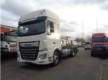 Truk sasis DAF XF 480