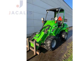 Loader konstruksi AVANT