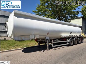 Semi-trailer tangki MAGYAR