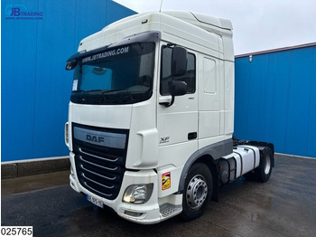 Tractor head DAF XF 460