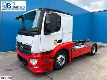 Tractor head MERCEDES-BENZ Actros 1843