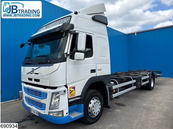 Pengangkut kontainer/ Container truck VOLVO FM 330