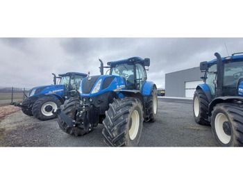 Traktor NEW HOLLAND T7.230