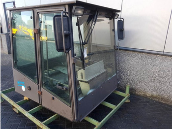 Kabin dan interior AHLMANN