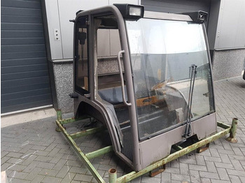 Kabin dan interior MANITOU