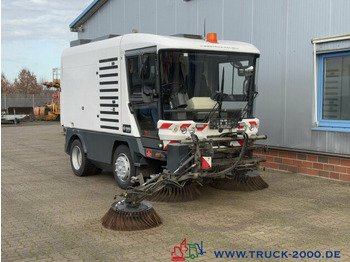 Leasing  Ravo 540 3 Besensystem Sweeper + Sprühen 50 Km/h Ravo 540 3 Besensystem Sweeper + Sprühen 50 Km/h: gambar 2