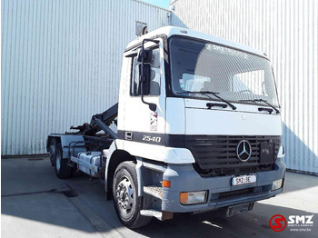 Pengangkut kontainer/ Container truck MERCEDES-BENZ Actros 2540