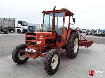Traktor RENAULT
