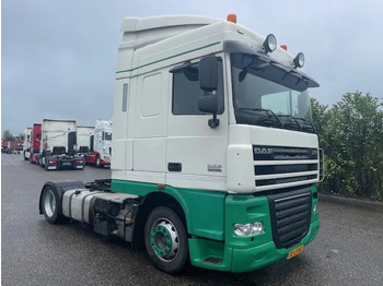 Tractor head DAF XF 105 460