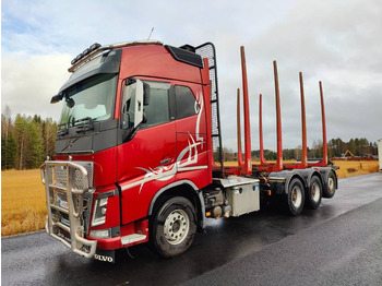 Truk logging VOLVO FH16 750