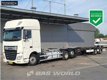 Pengangkut kontainer/ Container truck DAF XF 480