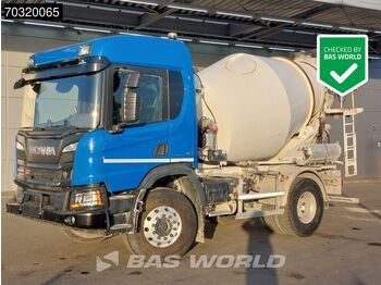 Truk pengaduk beton LIEBHERR