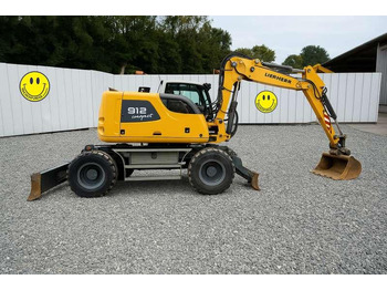Ekskavator roda LIEBHERR A 912