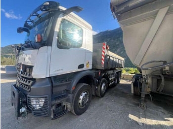 Truk jungkit Mercedes AROCS 3253 8X4: gambar 2
