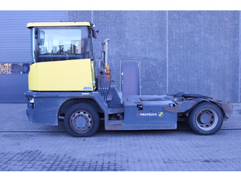 Traktor terminal MOL