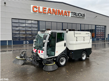 Penyapu jalan Bucher Citycat 2020 with 3-rd brush: gambar 3