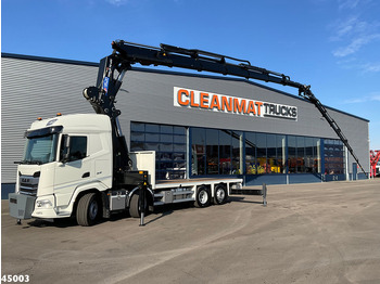 Truk derek DAF XF 530