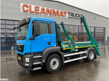 Truk skip loader MAN TGS