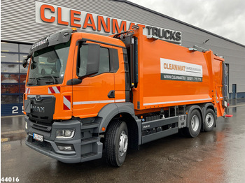 Truk sampah MAN TGS