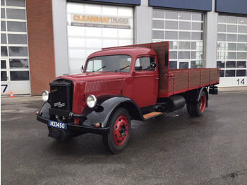 Truk flatbed OPEL