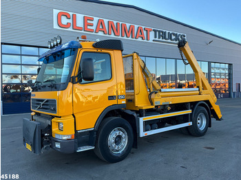Truk skip loader VOLVO FM