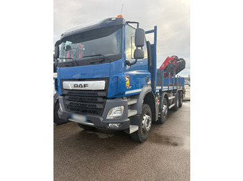 Truk derek DAF CF 480