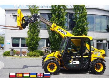 Loader depan teleskopik JCB