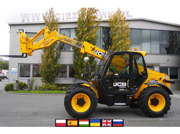 Loader depan teleskopik JCB