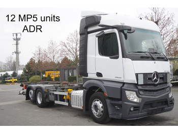 Pengangkut kontainer/ Container truck MERCEDES-BENZ Actros 2545
