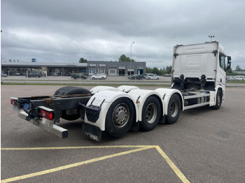 Truk sasis SCANIA R560 B8x4*4 / Chassis / sleeper cab / Power take-off: gambar 3