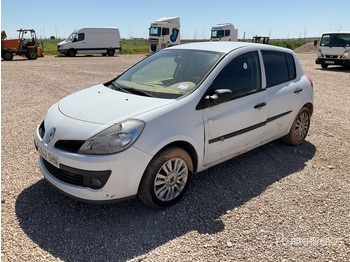 Mobil 2008 Renault Clio 1.5D (Inoperable) Automobile: gambar 2