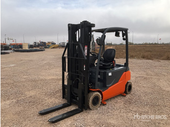 Forklift listrik TOYOTA
