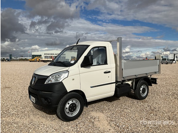 Truk flatbed PIAGGIO