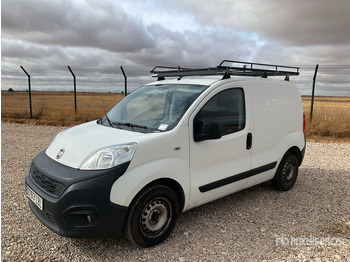 Van pengiriman FIAT Fiorino