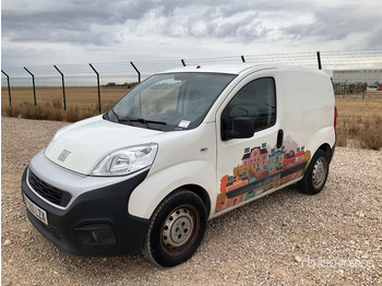 Van pengiriman FIAT Fiorino
