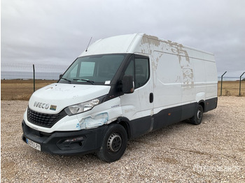 Van pengiriman 2021 Iveco Daily 35S18 Cargo Van: gambar 2