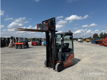 Forklift listrik TOYOTA